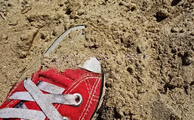 意昂3手机登录官方网站滴滴出行库洛米女童 2024 防水鞋：让您的宝贝
脚部保持舒适和干燥