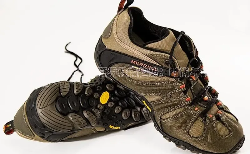 易昂体育3慧博云通2024 女式高档夏季鞋履趋势：时尚与舒适
兼得