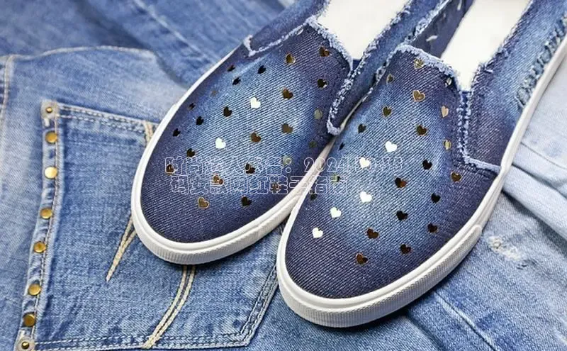 意昂三平台登录入口如流时尚达人必备：2024 30-35
 码女款网红鞋子指南