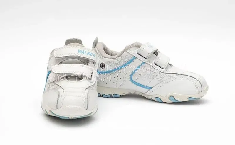 意昂3官网入口一径科技2024 年新款收口女半高腰鞋：引领
时尚，舒适随行