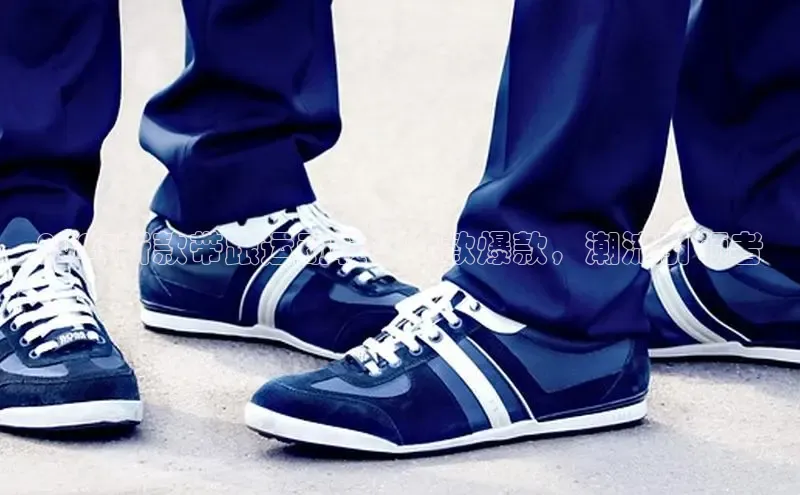 2025新款带跟运动鞋：女款爆款，潮流引领者